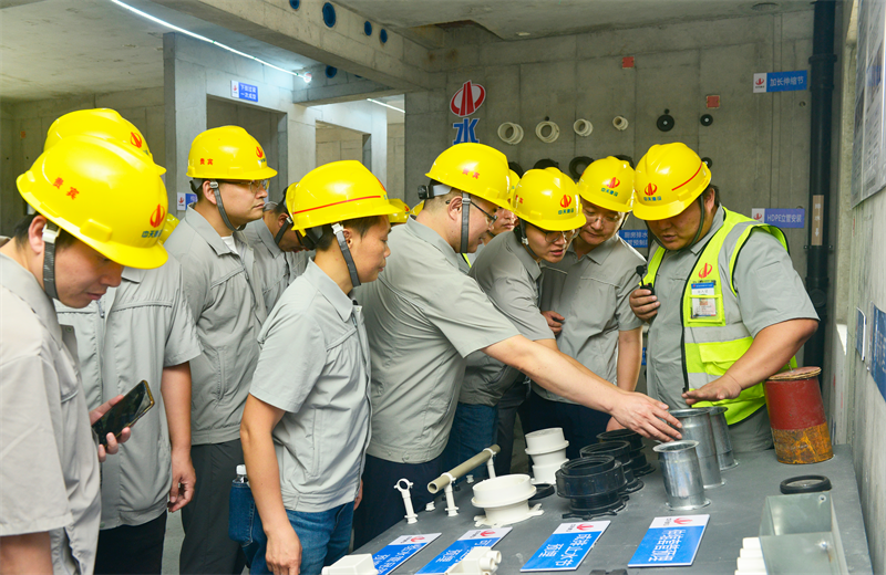 为进一步推进优质客户高效履约，提升交付品质、达成客户满意，2025年6月25日，PA尊龙凯时建设集团在上海组织召开2025年越秀地产、华润置业客户履约推进会。